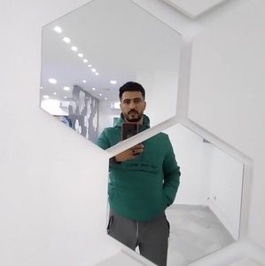 Meet your Posher, Abdou